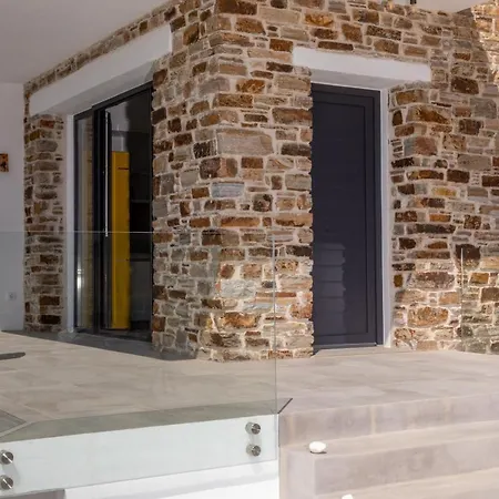 Bamboo Naxos Mikri Vigla