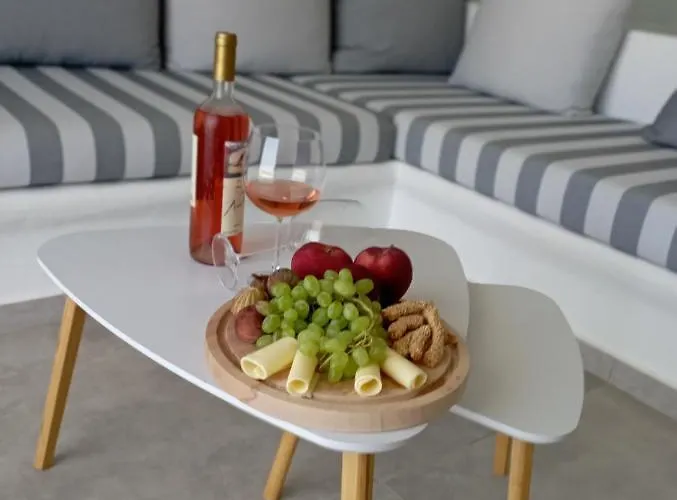 Bamboo Naxos Mikri Vigla